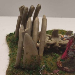 Vertèbre de dinosaure avec colonne vertébrale, petite taille
